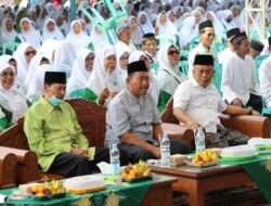 Ribuan Muslimat NU Tumpah Ruah di Kemiri: Kang Giri “Angkat Topi” Sebagai Bentuk Apresiasi