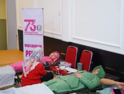 Meriahkan HUT Bhayangkara Ke-79, Persit Kodim Ponorogo Gelar Aksi Donor Darah dan Olahraga Bersama