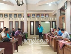 Ada Apa Ini, Ratusan Warga Dusun Pendem Geruduk Balaidesa Bangunsari – Kecamatan Bandar