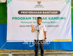Bupati H. Sugiri Sancoko Secara Simbolis Serahkan 33 Ekor Kambing Program Pemberdayaan Ekonomi Dari BAZNAS