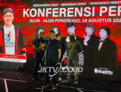 Bupati Sugiri Sancoko Saat Konferensi Pers : Konser Dewa 19 Tidak Hanya Pentas Seni, Tetapi Menjadi Momentum Penguatan Ekonomi Masyarakat