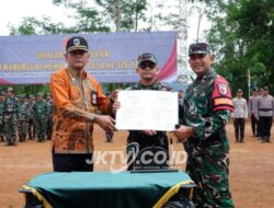 Kadispotdirga Lanud Iswahjudi Pimpin Upacara Penutupan TMMD ke 126 Kodim Pacitan