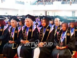 Sebanyak 1109 Mahasiswa UMPO Diwisuda, Kang Bupati Sugiri Sancoko Berpesan, “Jadilah Seperti Obor di Malam Yang Pekat”