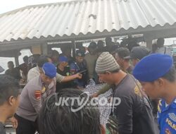 Nelayan Asal Lumpur Gresik Ditemukan Meninggal Dunia Mengapung, Satpolairud Polres Gresik Bantu Lakukan Evakuasi