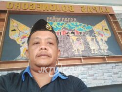 Pejabat KAI Disaat Memberi Santunan Menyabut dengan Kata “Komo-Komo”