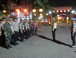 Jaga Harkamtibmas, Polres Madiun Kota Laksanakan Pengamanan Ibadah di Klenteng TITD Madiun