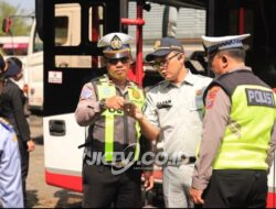 Pastikan Keselamatan Pemudik, Rampcheck Bus Dilakukan di Rest Area 726 B Wringinanom