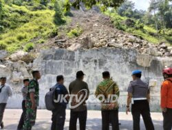 Aparat Sigap Tangani Longsor Trenggalek, Jalan Nasional Ditutup Demi Keselamatan
