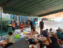 Warga PGK Kota Madiun Distribusikan Daging Kurban ke Masyarakat Luas
