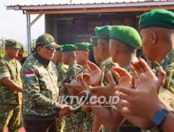 Danrem Untoro Sambut Menhan Sjafrie Kunker di Yonif 933/Macan Wilis