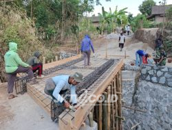 Rangka Baja Utama Jembatan Dukuh Bibis Mulai Terpasang, Pembangunan TMMD Ke-129 Masuki Tahap Struktur