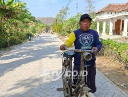 Warga Desa Tetangga Apresiasi Pembangunan Jalan TMMD di Bulu Lor
