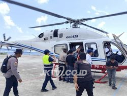 Polri Evakuasi Dua Warga Palue Lewat Jalur Udara, Lansia Korban Reruntuhan dan Ibu Hamil