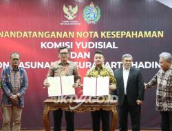 KY dan Karaton Kasunanan Surakarta Hadiningrat Tandatangani Nota Kesepahaman Penguatan Budaya Hukum dan Etika