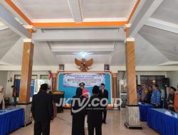 Anisza Nur Aini Resmi Dilantik Jadi Kasi Pelayanan Desa Tumpuk, Camat Bandar Tekankan Pelayanan Prima